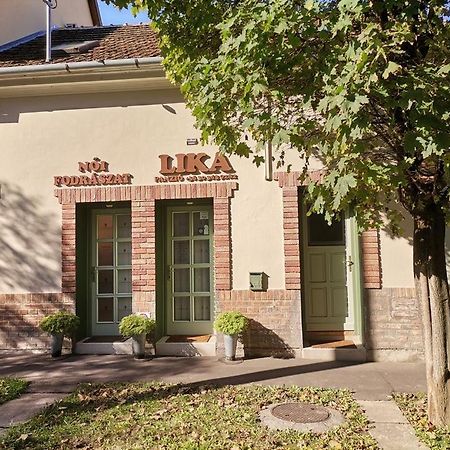 Lika Panzio Gyula Exterior photo